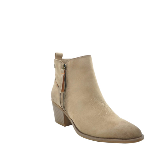 beige refresh boots