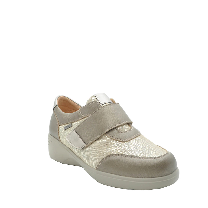 Load image into Gallery viewer, extra wide shoes for women
