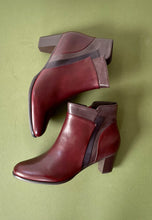 Load image into Gallery viewer, wine low heeled ankle boots