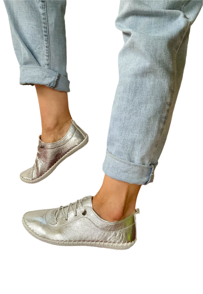 Load image into Gallery viewer, silver flat shoes

