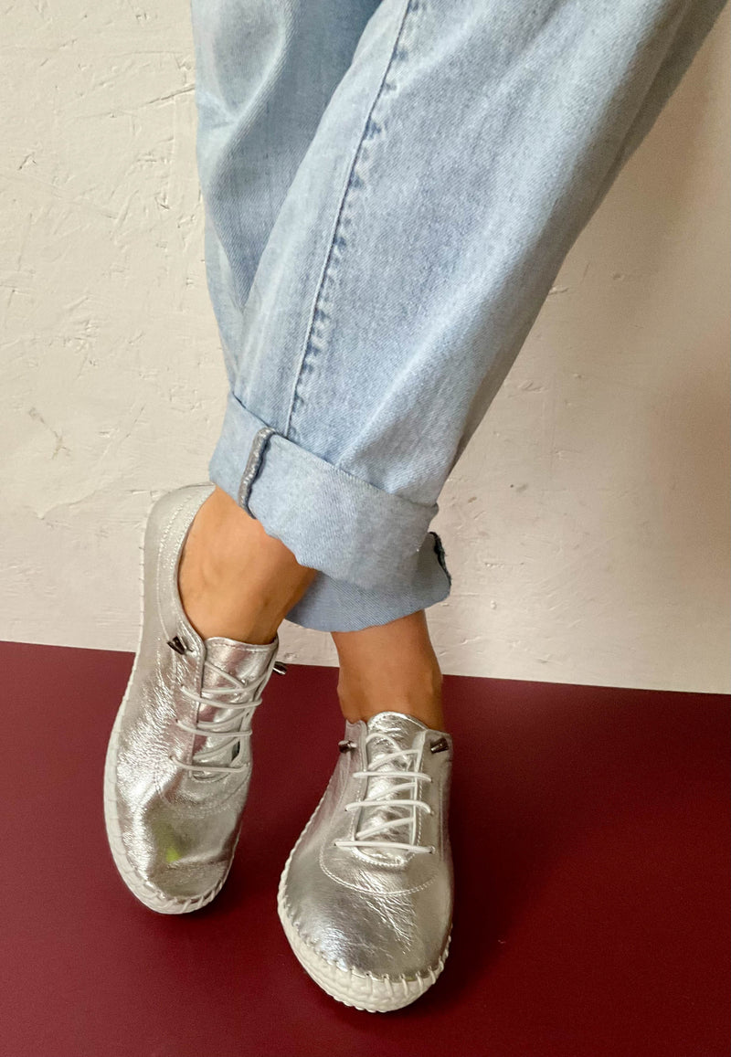 Load image into Gallery viewer, silver pumps
