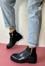 Load image into Gallery viewer, navy womens boots