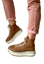 Load image into Gallery viewer, womens platform sneaker boots