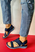 Load image into Gallery viewer, navy walking sandals