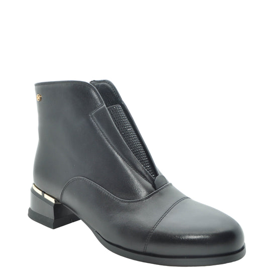 black block heeled boots