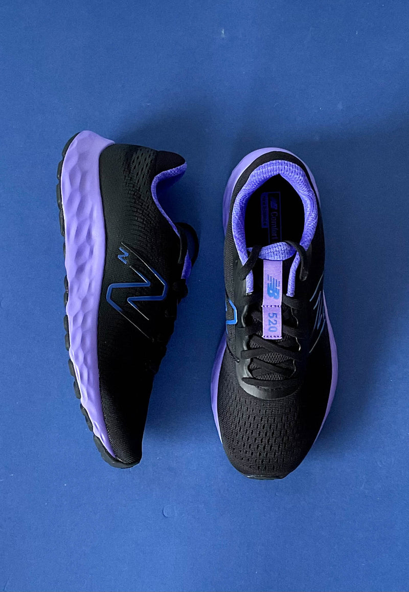 Load image into Gallery viewer, NEW BALANCE W520
