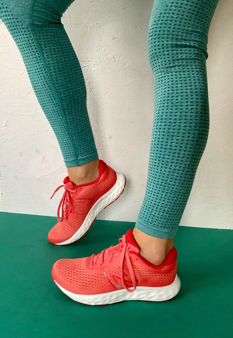 Load image into Gallery viewer, NEW BALANCE W520
