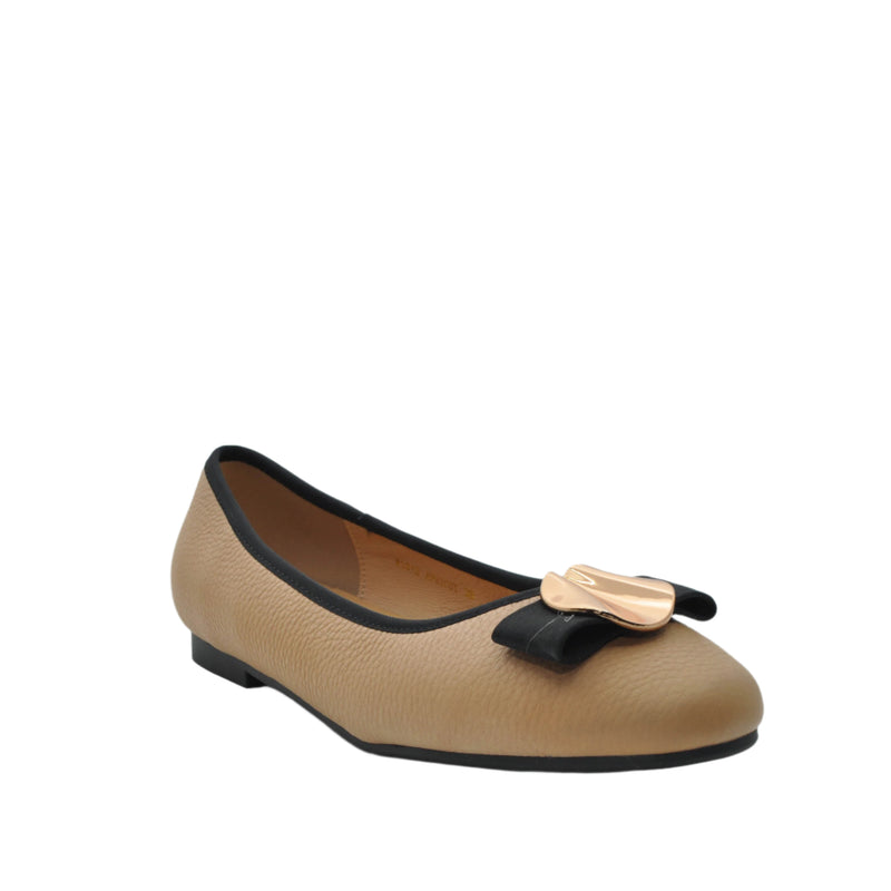 Load image into Gallery viewer, tan pump shoes for women
