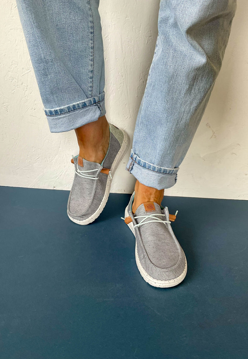 Load image into Gallery viewer, womens comfortable shoes
