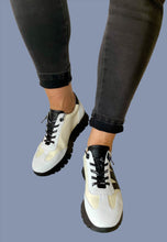 Load image into Gallery viewer, white blaack fashion shoes