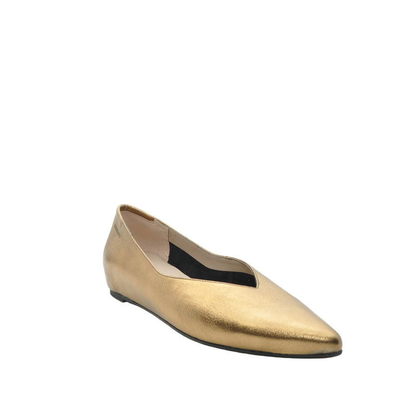 Load image into Gallery viewer, gold flat shoes
