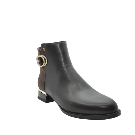 flat boots