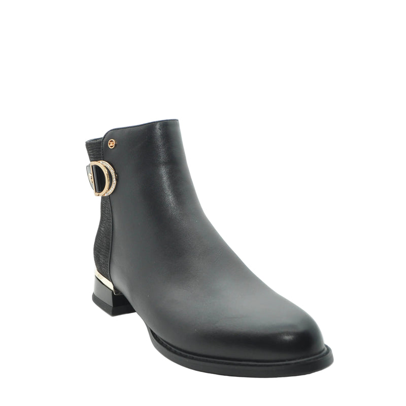 Load image into Gallery viewer, black boots
