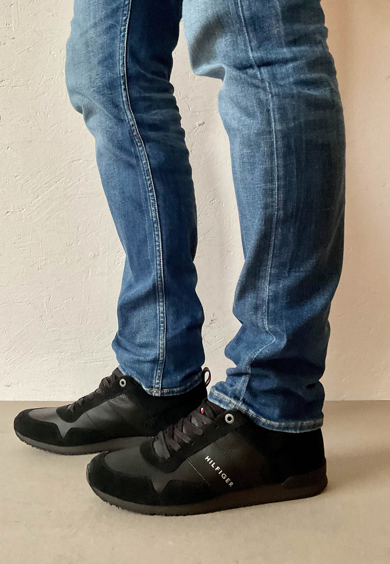 Load image into Gallery viewer, black tommy hilfiger trainers mens
