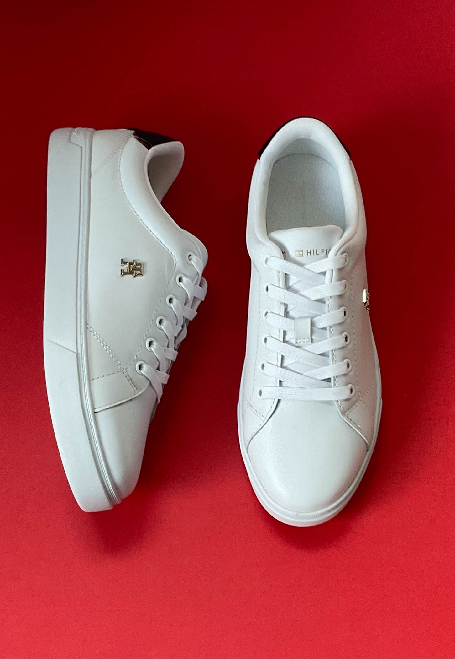 tommy hilfiger ladies white leather shoes