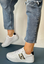 Load image into Gallery viewer, Tommy Hilfiger white leather trainers