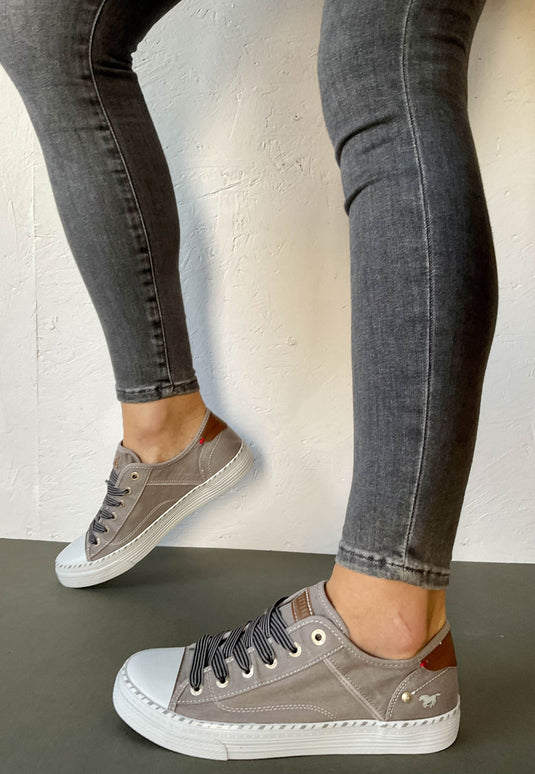 mustang canvas summer shoes
