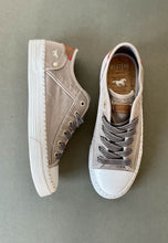 Load image into Gallery viewer, mustang grey lace up plimsolls