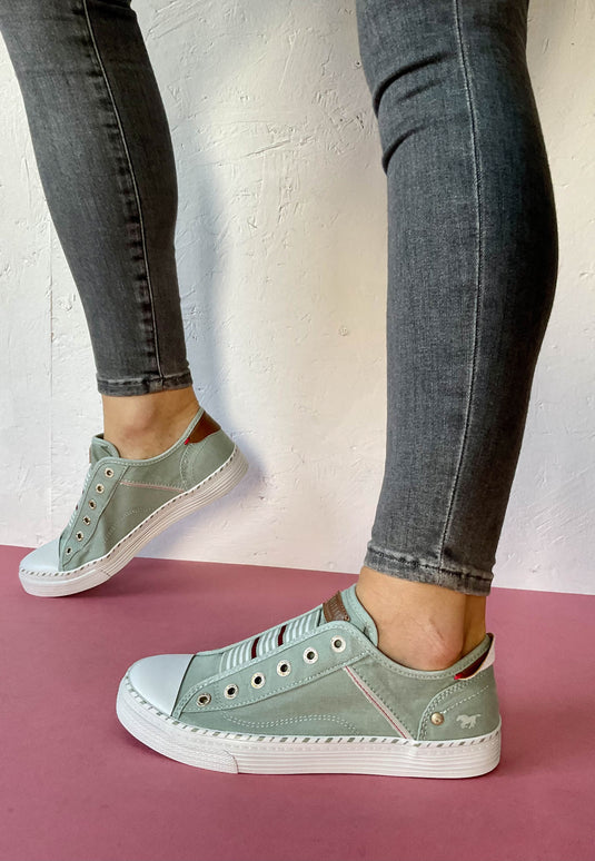 mustang slip on canvas shoes