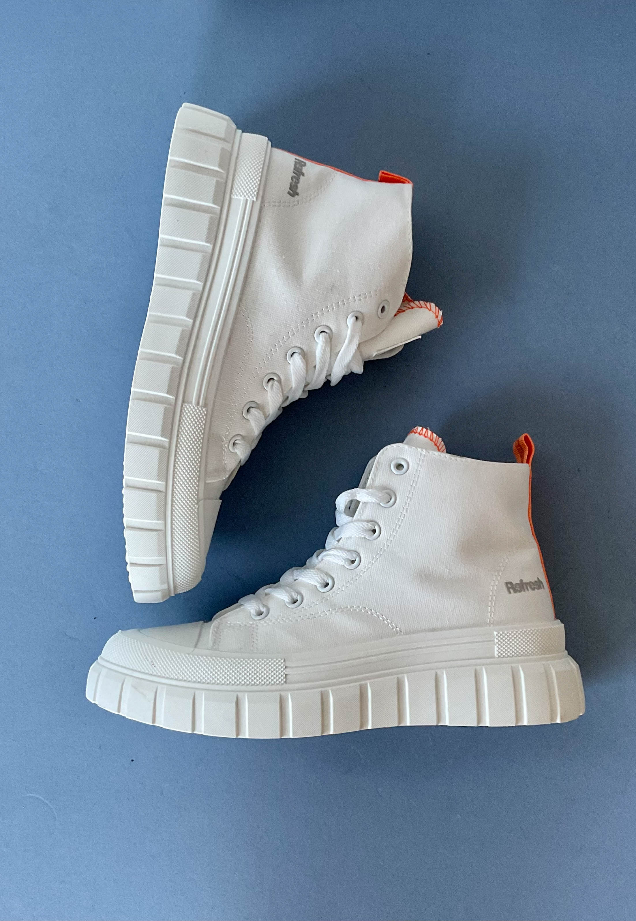 Refresh white chunky boots