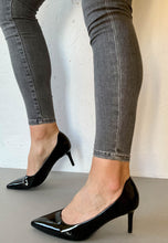 Load image into Gallery viewer, tamaris 3 inch heels