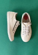 Load image into Gallery viewer, Jana white shoes