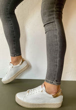 Load image into Gallery viewer, tamaris white sneakers