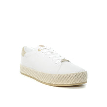 Load image into Gallery viewer, Tamaris white leather shoes