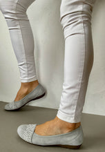 Load image into Gallery viewer, gabor silver comfortable shoes