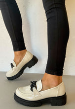 Load image into Gallery viewer, Marco tozzi white patent loafers