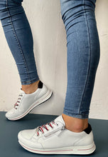 Load image into Gallery viewer, white leather tariners ara