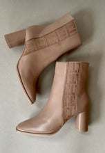 Load image into Gallery viewer, Tamaris taupe dressy boots