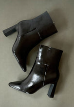 Load image into Gallery viewer, tamaris black high heel boots