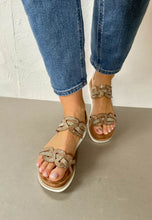 Load image into Gallery viewer, tamaris Dressy flat sandals