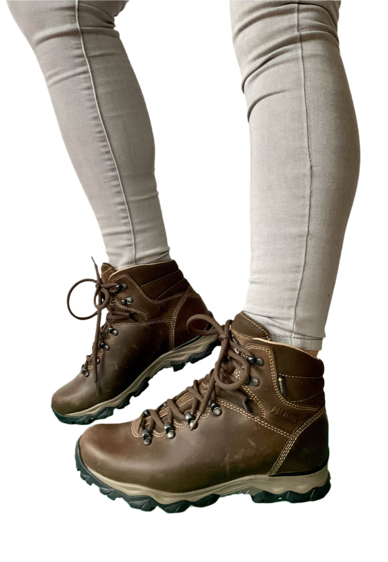 Load image into Gallery viewer, waterproof hiking boots
