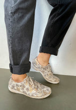 Load image into Gallery viewer, josef seibel walking shoes for women