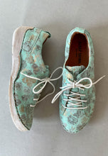 Load image into Gallery viewer, josef seibel lace up shoes