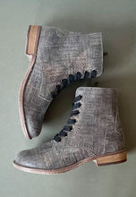 Load image into Gallery viewer, josef seibel ankle boots