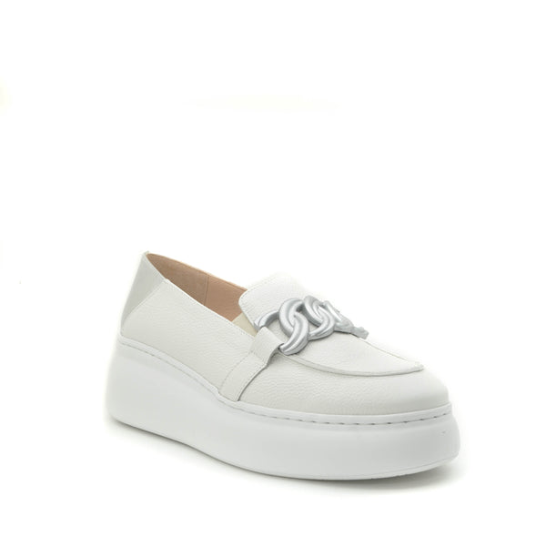 wonders white moccasins