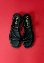 Load image into Gallery viewer, marila black ladies sandals