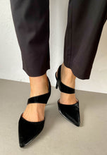 Load image into Gallery viewer, sorento black 3 inch heels