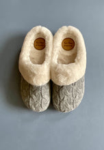 Load image into Gallery viewer, toni pon fluffy slippers