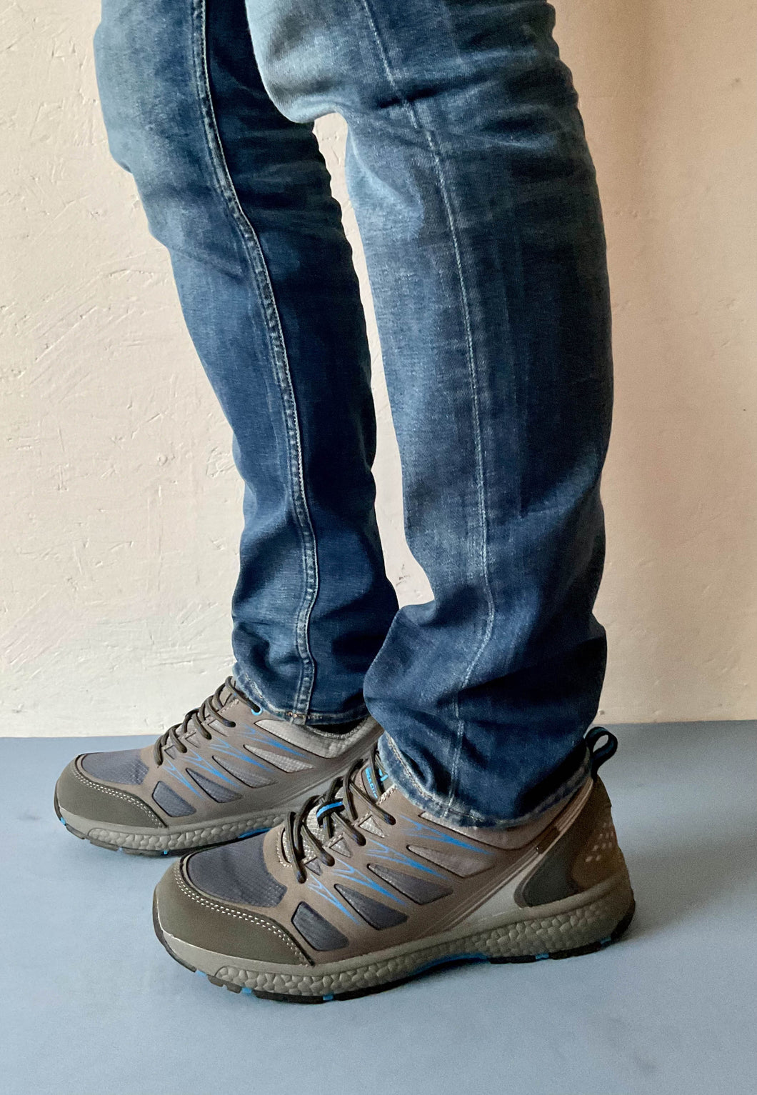 waterproof hiking shoes