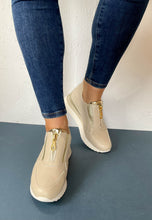 Load image into Gallery viewer, Kate appleby beige trainers