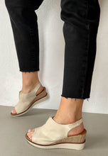 Load image into Gallery viewer, zanni beige low wedge sandals