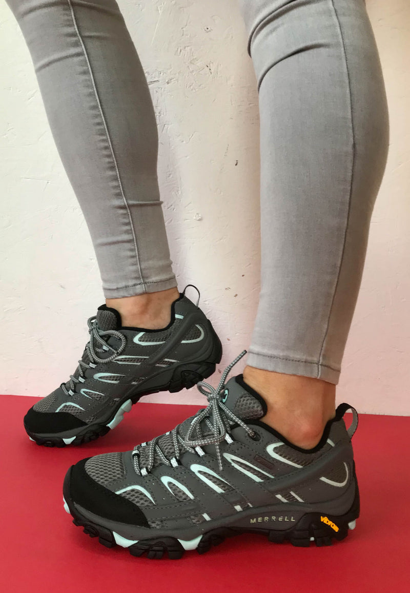 Load image into Gallery viewer, trekking shoes women merrell
