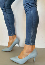 Load image into Gallery viewer, kate appleby blue heels