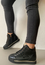 Load image into Gallery viewer, Una Healy boots women