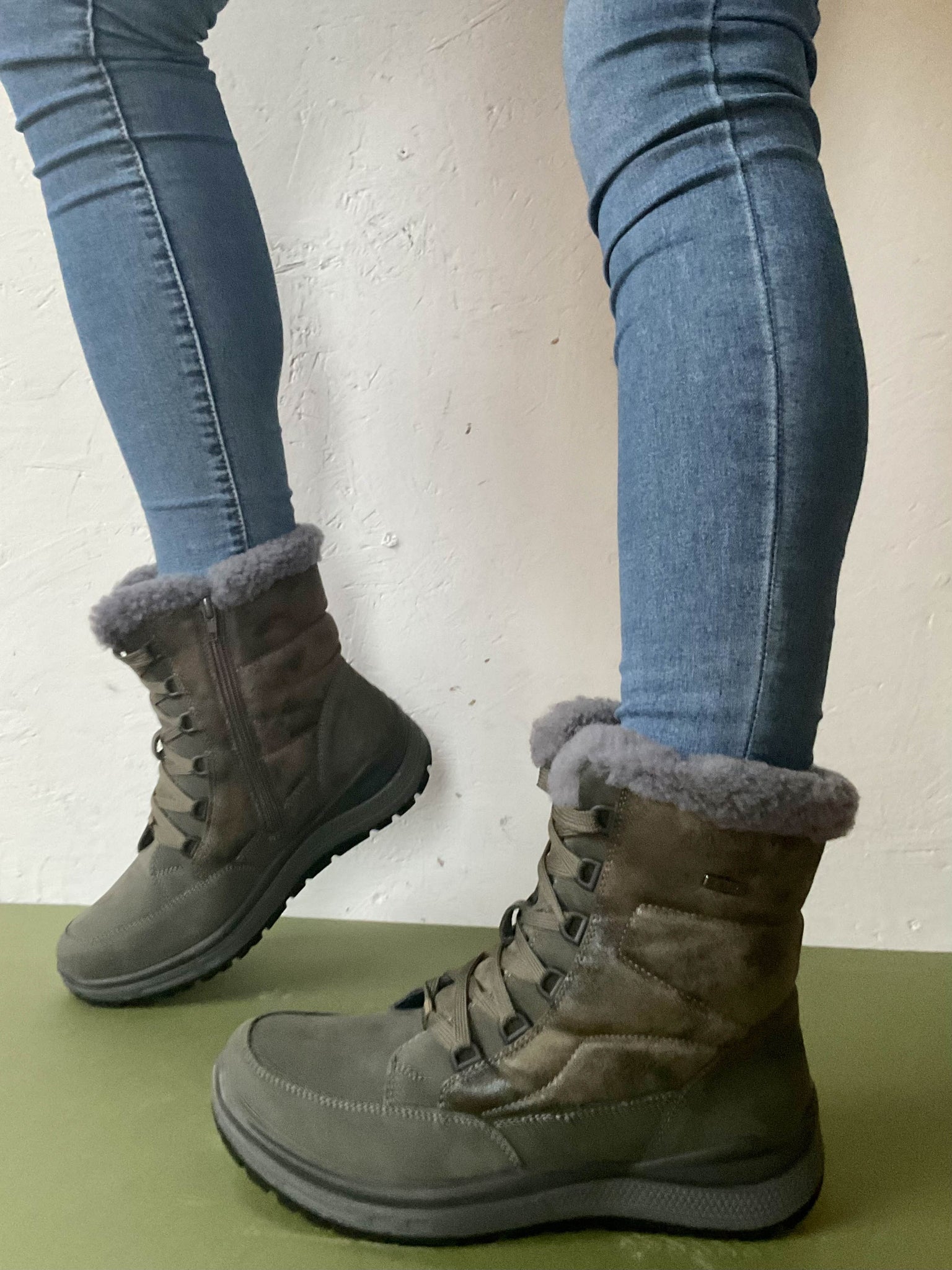 Comfy waterproof clearance boots