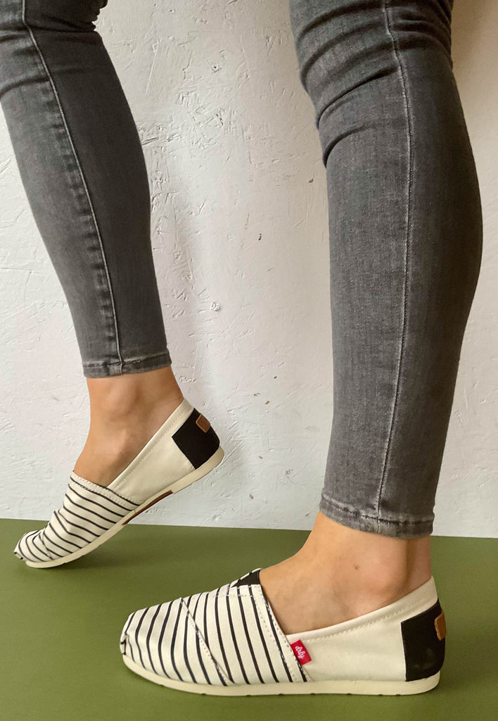 stripe canvas shoes